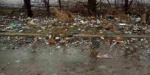 В Краматорске коммунальщики убирают горы мусора
