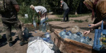 Яку матеріальну допомогу одержують власники зруйнованих будинків на Донеччині