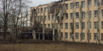 В Мирнограде сильный ветер сорвал крышу со школы