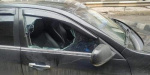 В Константиновке разбили окно в машине и вытащили деньги