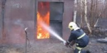 В Лисичанске сгорел гараж с автомобилем