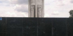 В Мариуполе на площади Свободы снова сломали крест