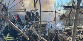 Сьогодні на світанку рятувальники гасили пожежу у Костянтинівці після обстрілу
