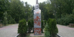 В Мариуполе вандалы издеваются над памятниками