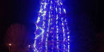 В Дружковке вандалы разбили игрушки на новогодней елке и сняли это на видео