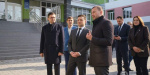 Школу в Мариуполе посетил глава Украины