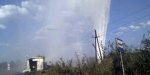 На въезде в Славянск забил 15-метровый фонтан из питьевой воды