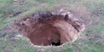 Под Бахмутом провалилась земля на глубину 15 метров
