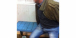 Мариупольские полицейские угомонили буйного мужчину, который выбивал двери соседям 