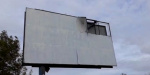 В Мариуполе ветер срывает рекламные щиты