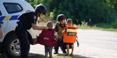 Прийнято рішення про примусову евакуацію дітей з Олексієво-Дружківки