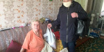 В Славянске пожилым людям предоставили продуктовые наборы